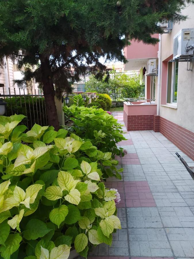 Apartment In Complex Tara Ravda Luaran gambar