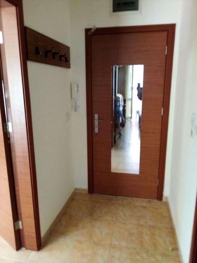 Apartment In Complex Tara Ravda Luaran gambar
